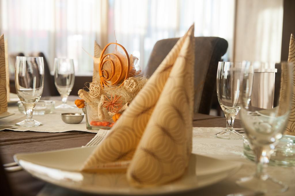 Hotel Extra Lion Md Nisz Zewnętrze zdjęcie
