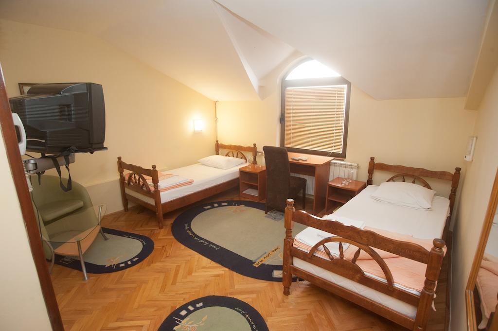 Hotel Extra Lion Md Nisz Pokój zdjęcie