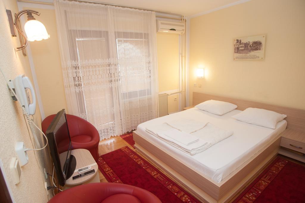 Hotel Extra Lion Md Nisz Pokój zdjęcie